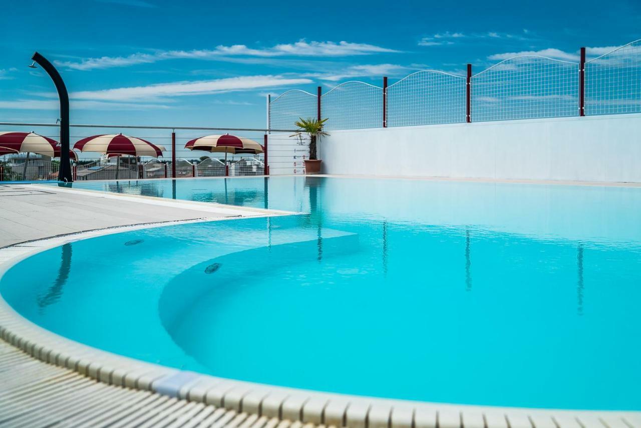 Hotel Vienna Lignano Sabbiadoro Zewnętrze zdjęcie