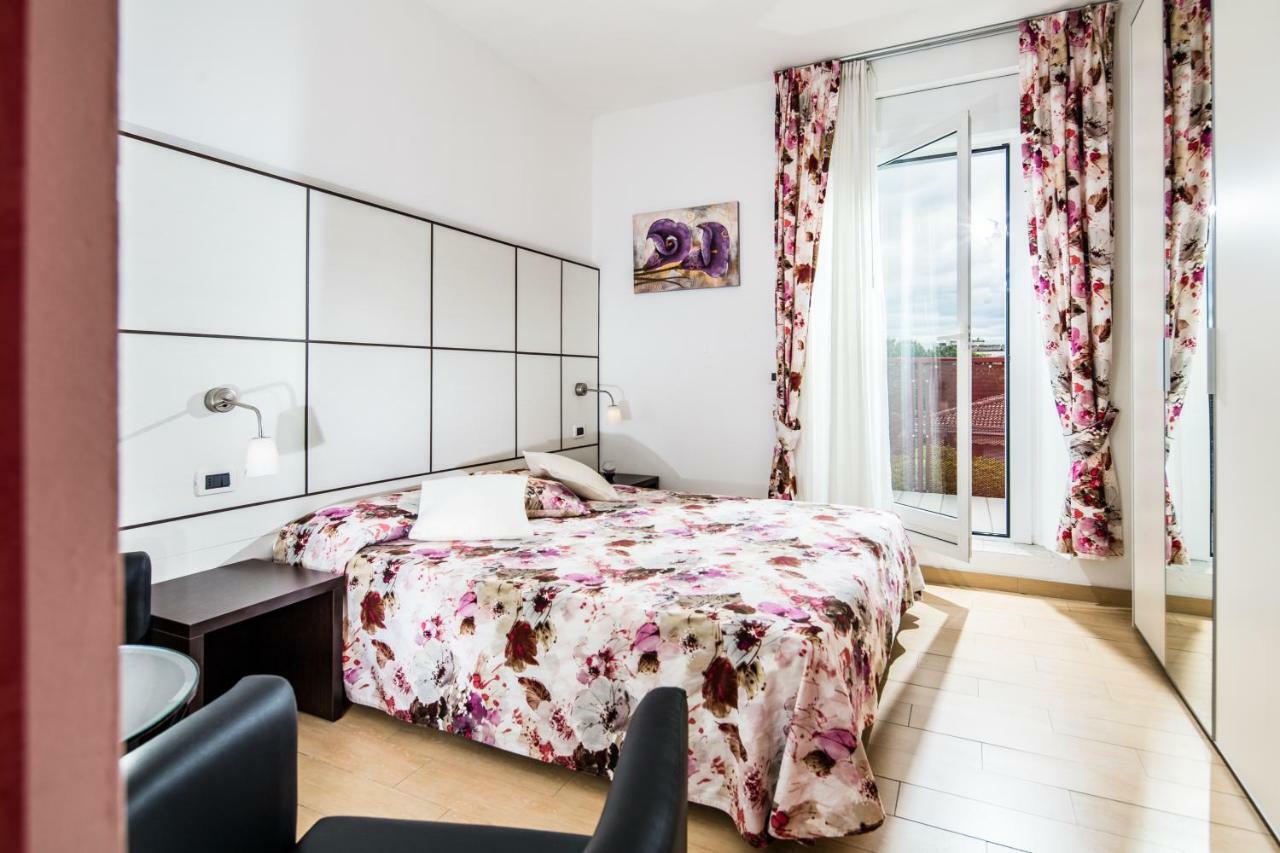 Hotel Vienna Lignano Sabbiadoro Zewnętrze zdjęcie
