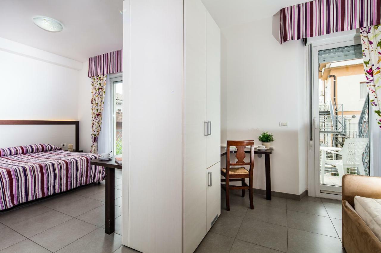 Hotel Vienna Lignano Sabbiadoro Zewnętrze zdjęcie